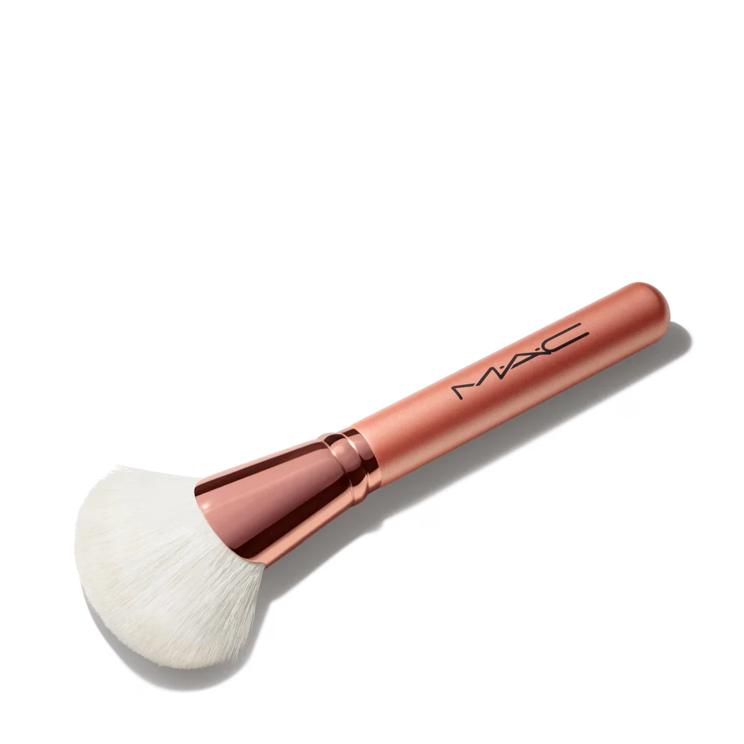 143S Bronzer Fan Brush143S Bronzer Fan Brush